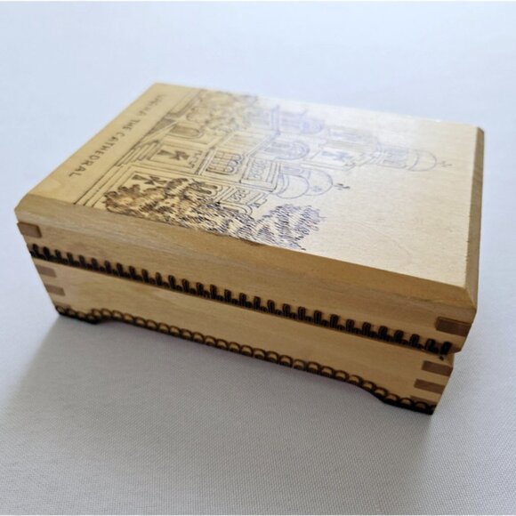 Vintage Wooden Trinket Box Varna Cathedral Handcarved Bohemian Keepsake Bulgaria - Picture 8 of 12